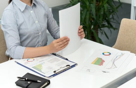 東京都の業者は名刺のデータ持ち込みにも対応しておりますので大変便利です